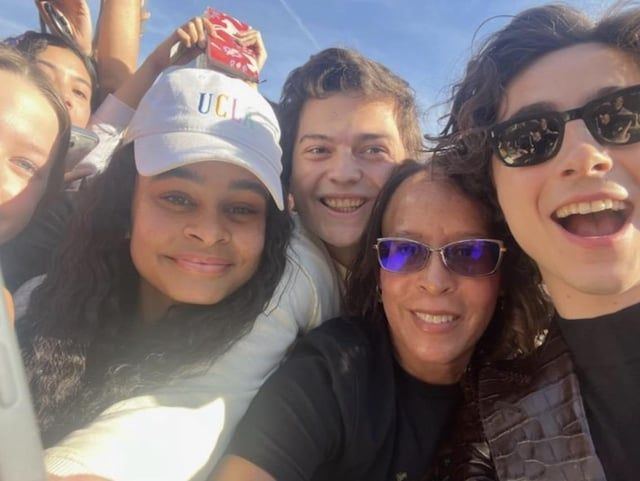 Timothèe Chalamet greeted Club Chalamet first before anyone else at LA Wonka Premiere : r/popculturechat